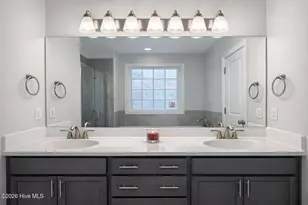 1011 Sailfish St, New Bern, NC 28562 - Photo 3