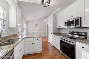 115 Sommerset Dr, Clayton, NC 27520 - Photo 11