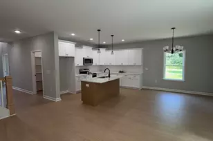 3705 Huntcliff Dr, La Grange, NC 28551 - Photo 3