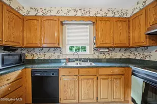 409 Myrtle Ave, Hamlet, NC 28345 - Photo 3