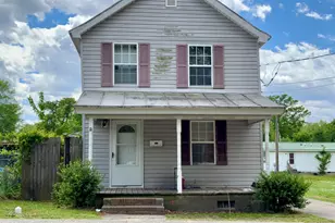 203 King St, Hertford, NC 27944 - Photo 1