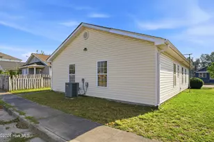 928 S 10th St, Wilmington, NC 28401 - Photo 25