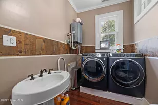 210 New St, New Bern, NC 28560 - Photo 29