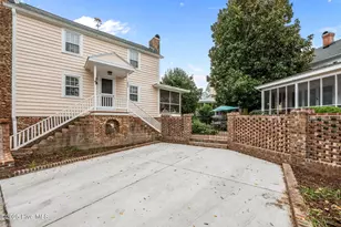 210 New St, New Bern, NC 28560 - Photo 33