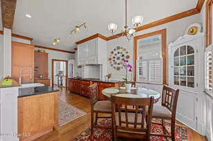 210 New St, New Bern, NC 28560 - Photo 17