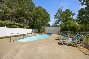 116 Bur Oaks Blvd, Newport, NC 28570 - Photo 9