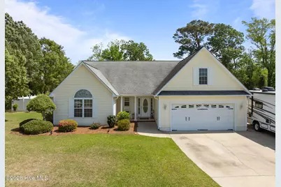 116 Bur Oaks Boulevard, Newport, NC 28570 - Photo 1