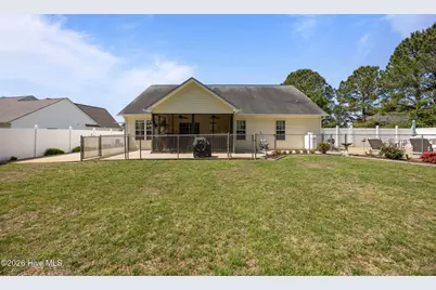 116 Bur Oaks Boulevard, Newport, NC 28570 - Photo 7