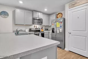 2040 Course Ln, Surf City, NC 28445 - Photo 21