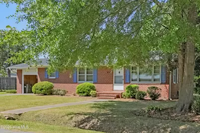 610 W Church Street, Beulaville, NC 28518 - Photo 1