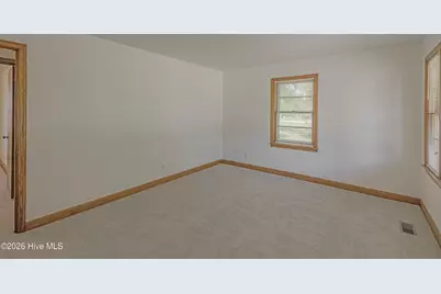 610 W Church Street, Beulaville, NC 28518 - Photo 11