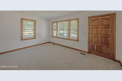 610 W Church Street, Beulaville, NC 28518 - Photo 9