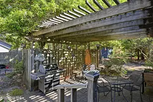 227 E 11th St, Southport, NC 28461 - Photo 33