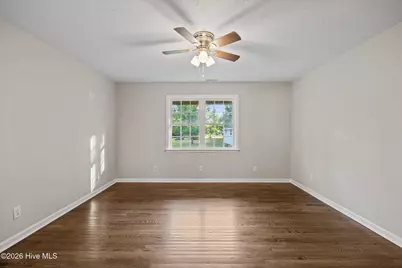 113 Stuart Avenue, Lake Waccamaw, NC 28450 - Photo 27