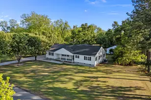 113 Stuart Ave, Lake Waccamaw, NC 28450 - Photo 49