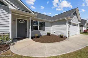 221 Breakwater Dr, Sneads Ferry, NC 28460 - Photo 3