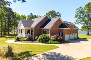 229 Grassy Point Dr, Hertford, NC 27944 - Photo 1