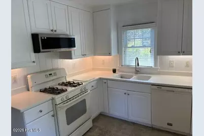1407 Rhem Avenue, New Bern, NC 28560 - Photo 3