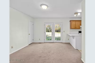 219 Edgewood Drive, Jacksonville, NC 28546 - Photo 3