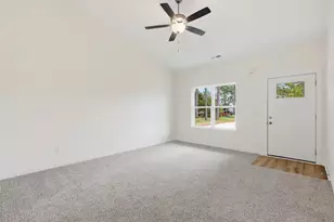 113 N King St, Hubert, NC 28539 - Photo 9