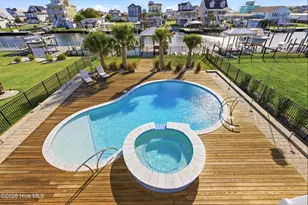 9059 W 9th St, Surf City, NC 28445 - Photo 25