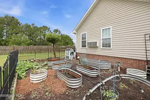 803 Canvas Ct, Swansboro, NC 28584 - Photo 39