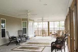 803 Canvas Ct, Swansboro, NC 28584 - Photo 33