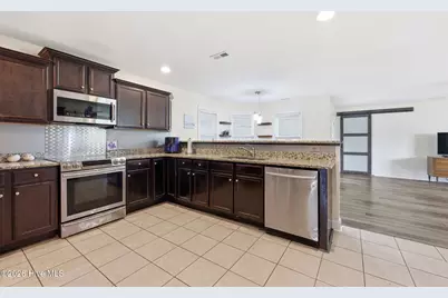 803 Canvas Court, Swansboro, NC 28584 - Photo 7