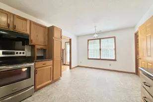 1215 Willow Springs Dr W, Richlands, NC 28574 - Photo 7