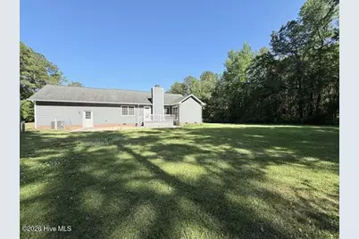 1215 Willow Springs Drive W, Richlands, NC 28574 - Photo 23