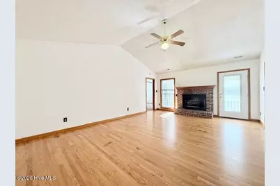 1215 Willow Springs Drive W, Richlands, NC 28574 - Photo 3