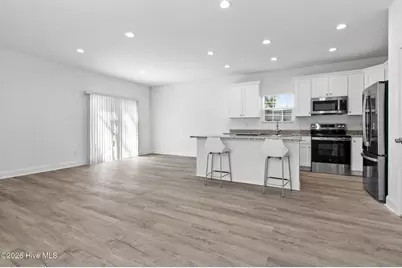 305 W Cypress Street, Elizabeth City, NC 27909 - Photo 15