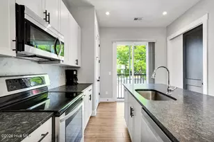 618 N 6th St, Wilmington, NC 28401 - Photo 13
