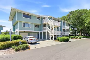 105 Teakwood Dr, Carolina Beach, NC 28428 - Photo 1