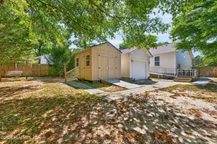 220 NE 33rd St, Oak Island, NC 28465 - Photo 25