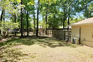 301 Stuart Ave, Southport, NC 28461 - Photo 19