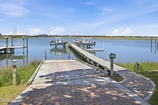 422 Sunrise Ct, Emerald Isle, NC 28594 - Photo 49