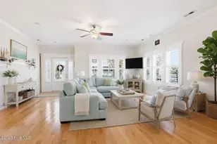 422 Sunrise Ct, Emerald Isle, NC 28594 - Photo 9