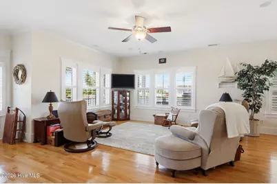 422 Sunrise Court, Emerald Isle, NC 28594 - Photo 7