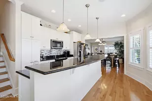 422 Sunrise Ct, Emerald Isle, NC 28594 - Photo 9