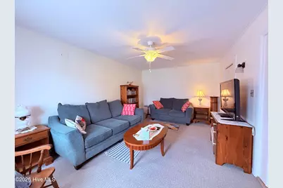 102 Yorkshire Drive, Jacksonville, NC 28546 - Photo 5