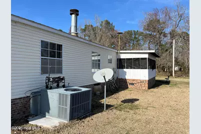 2185 Peacock Road, Whiteville, NC 28472 - Photo 9