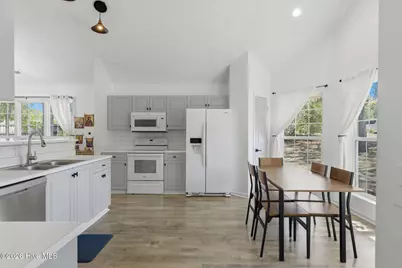 619 E Telfair Circle, Wilmington, NC 28412 - Photo 9