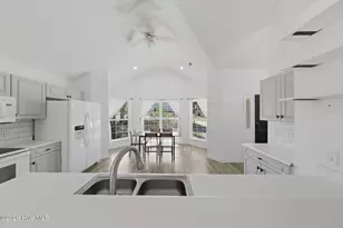 619 E Telfair Cir, Wilmington, NC 28412 - Photo 11