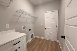 3731 Chatsworth Dr, La Grange, NC 28551 - Photo 7