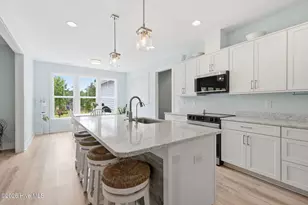 515 Bluff View Ln, Swansboro, NC 28584 - Photo 11
