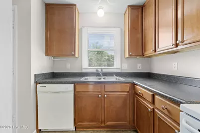 422 Kirkcaldy Court, Fayetteville, NC 28314 - Photo 11