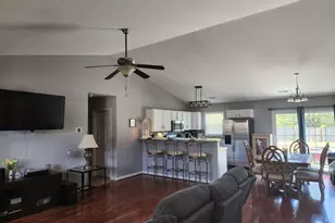 253 Sweet Gum Ln, Richlands, NC 28574 - Photo 3
