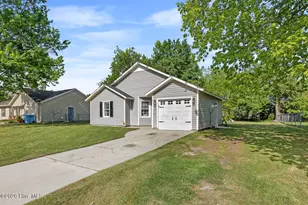 411 Hunting Green Dr, Jacksonville, NC 28546 - Photo 3