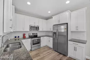 566 Transom Wy, Sneads Ferry, NC 28460 - Photo 27